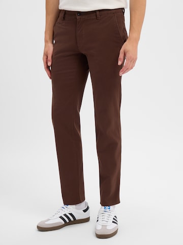 BRAX Regular Hose 'Fabio In' in Braun: Vorderseite