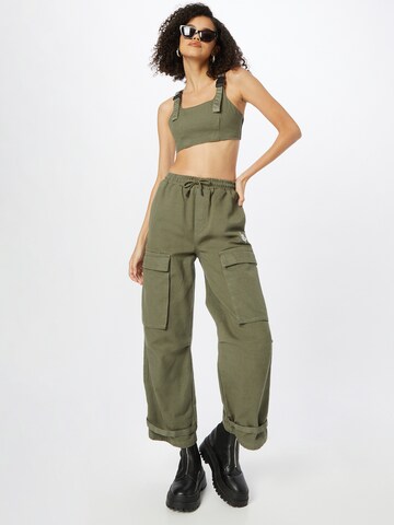 ABOUT YOU x INNA Loosefit Cargobroek 'Mia' in Groen