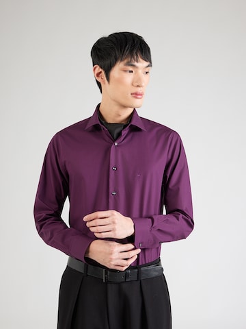 Michael KorsSlim Fit Poslovna košulja - crvena boja: prednji dio