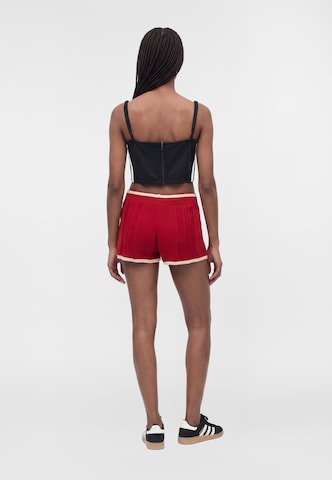 Regular Pantaloni de la ADIDAS ORIGINALS pe roșu