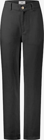 FYNCH-HATTON Regular Pants in Black: front