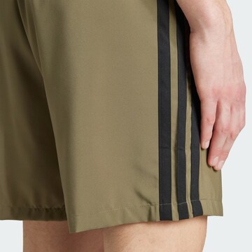 regular Pantaloni sportivi 'Essentials Chelsea' di ADIDAS SPORTSWEAR in verde