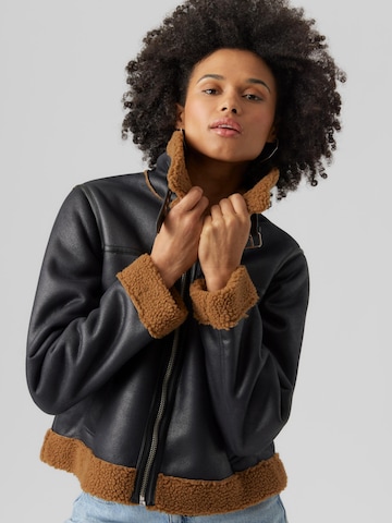 VERO MODA Between-Season Jacket 'Manhattan' in Black