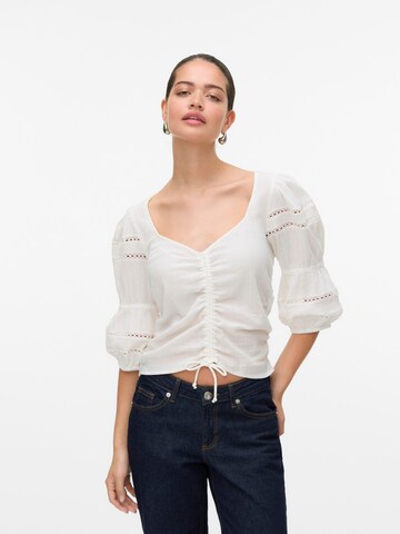 VERO MODA Blouse 'VMClementine' in White: front