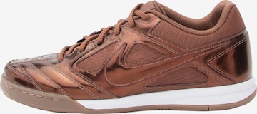 Nike Sportswear - Zapatillas deportivas bajas 'Gato LV8' en marrón: frente