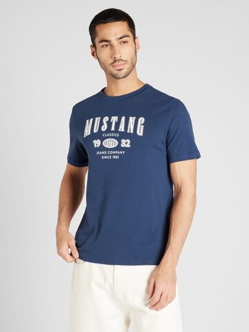 MUSTANG Μπλουζάκι 'Austin' σε μπλε: μπροστά