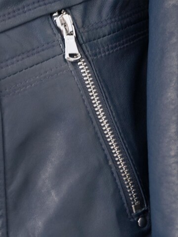 Veste mi-saison 'Maura' Jilani en bleu