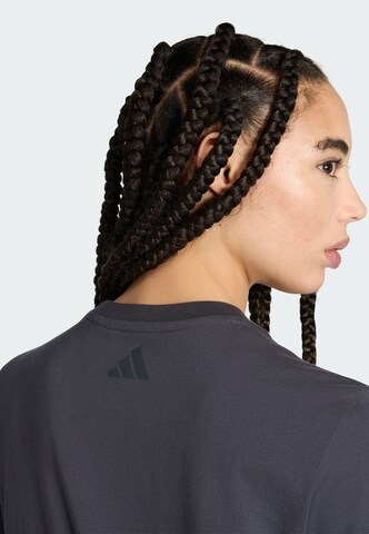 T-shirt fonctionnel ADIDAS SPORTSWEAR en gris