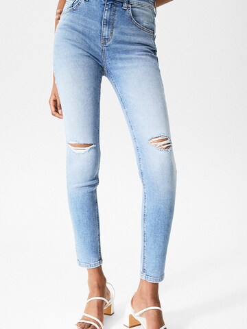 Coupe slim Jean Pull&Bear en bleu