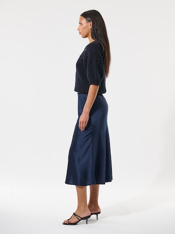 Gonna ' AdyDEA ' di Dea Kudibal in blu