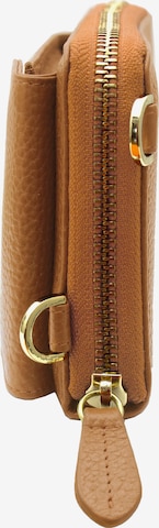 Braun Büffel Wallet in Brown