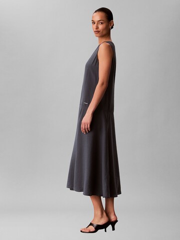 Robe Calvin Klein Jeans en bleu