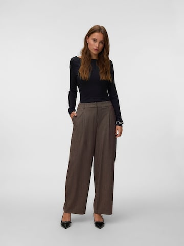 Maglietta 'AWEllison' di VERO MODA in nero: frontale