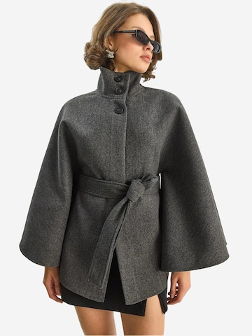 Bianco Lucci Tussenmantel in Grijs