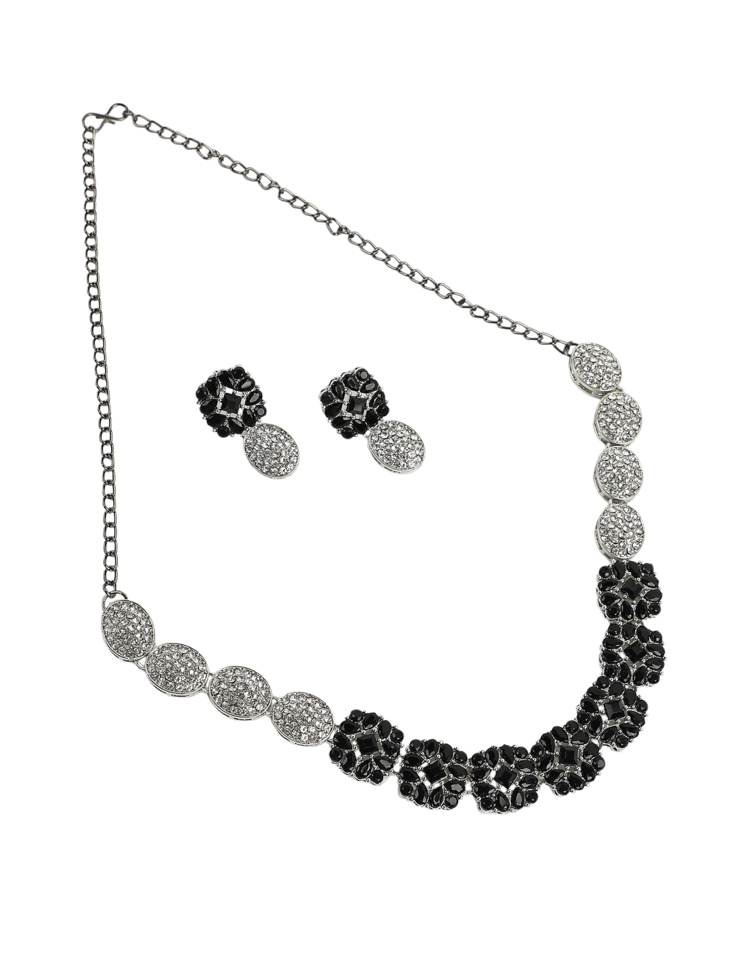 SOHI Комплект бижута 'Sue' в сребърно: отпред