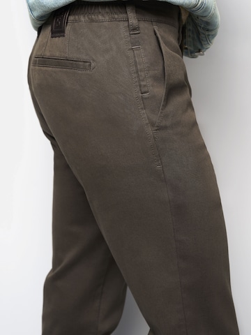 MEYER Regular Chino in Braun