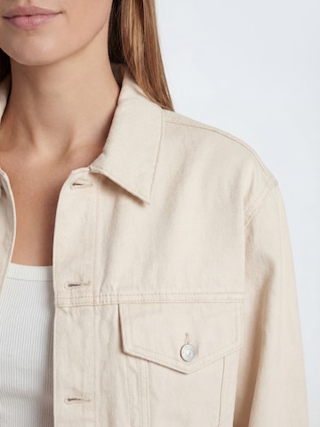 AMALY Átmeneti dzseki - fehér