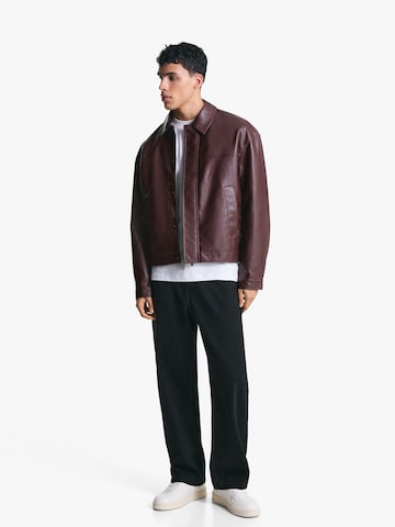 Veste mi-saison Bershka en rouge