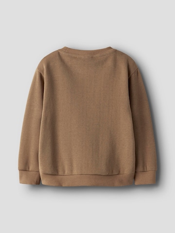 NAME IT - Sudadera en marrón