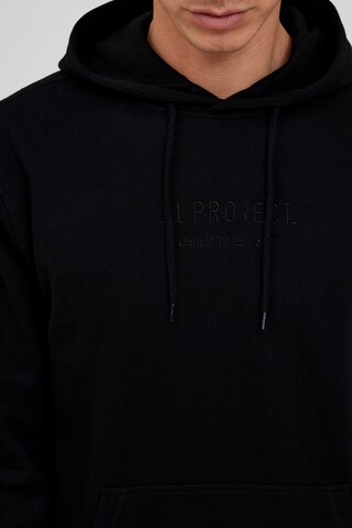 11 Project Hoodie 'Dafo' in Schwarz