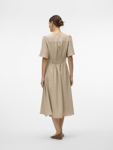 Robe-chemise 'VMMELANEY' VERO MODA en beige