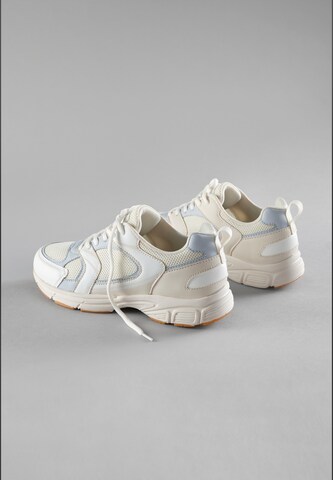 Aniston Sneaker low in Weiß