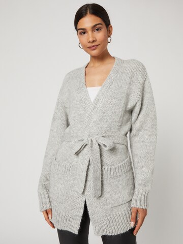 Guido Maria Kretschmer Women Knit Cardigan 'Mariam' in Grey: front