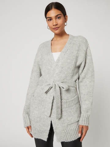 Guido Maria Kretschmer Women Strickjacke 'Mariam' in Grau: predná strana