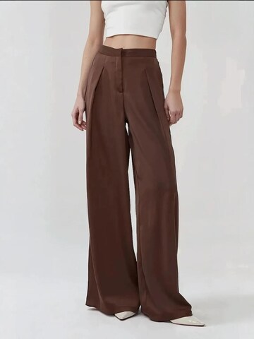 Hiccup Wide Leg Hose in Braun: Vorderseite