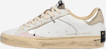 Baskets basses Crime London en blanc : devant