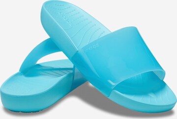 Claquettes / Tongs Crocs en bleu