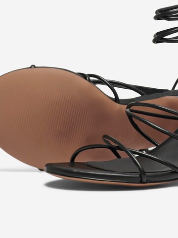 Sandale cu baretă 'Aria-1' de la ONLY pe negru