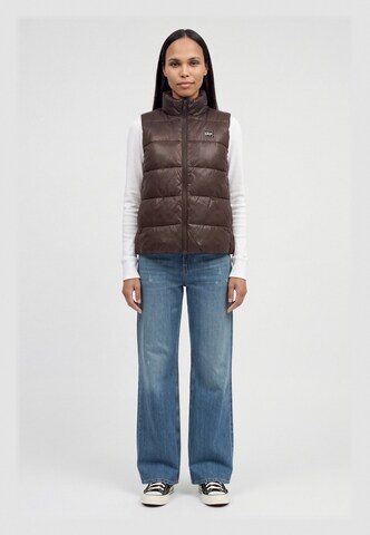 Gap Petite Vest, värv pruun: eest vaates