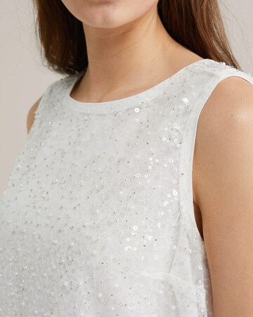 Top di WE Fashion in bianco