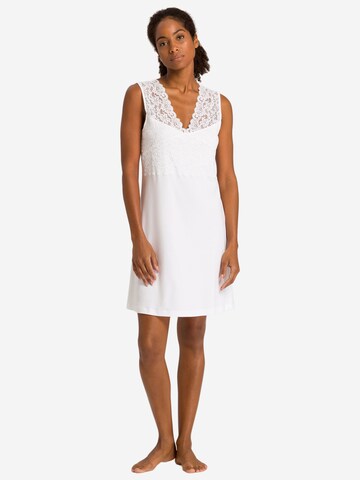 Hanro Nightgown 'Moments' in White