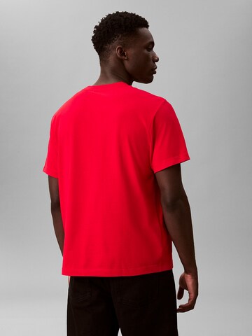 T-Shirt Calvin Klein Jeans en rouge