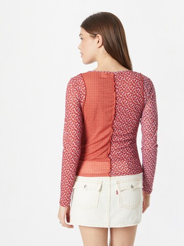 T-shirt 'Pieced Secondskin' LEVI'S ® en rouge