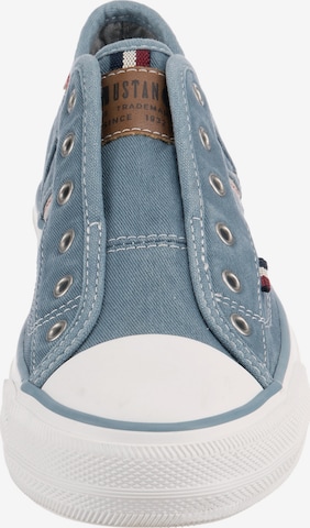 MUSTANG Slip-On in Blau