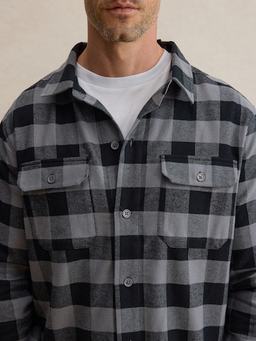 DAN FOX APPAREL Regular fit Πουκάμισο 'Efe' σε γκρι