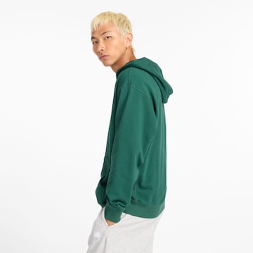 new balance Sportsweatshirt in Groen