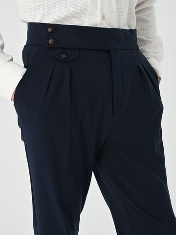 Antioch Slim fit Pleat-front trousers in Blue