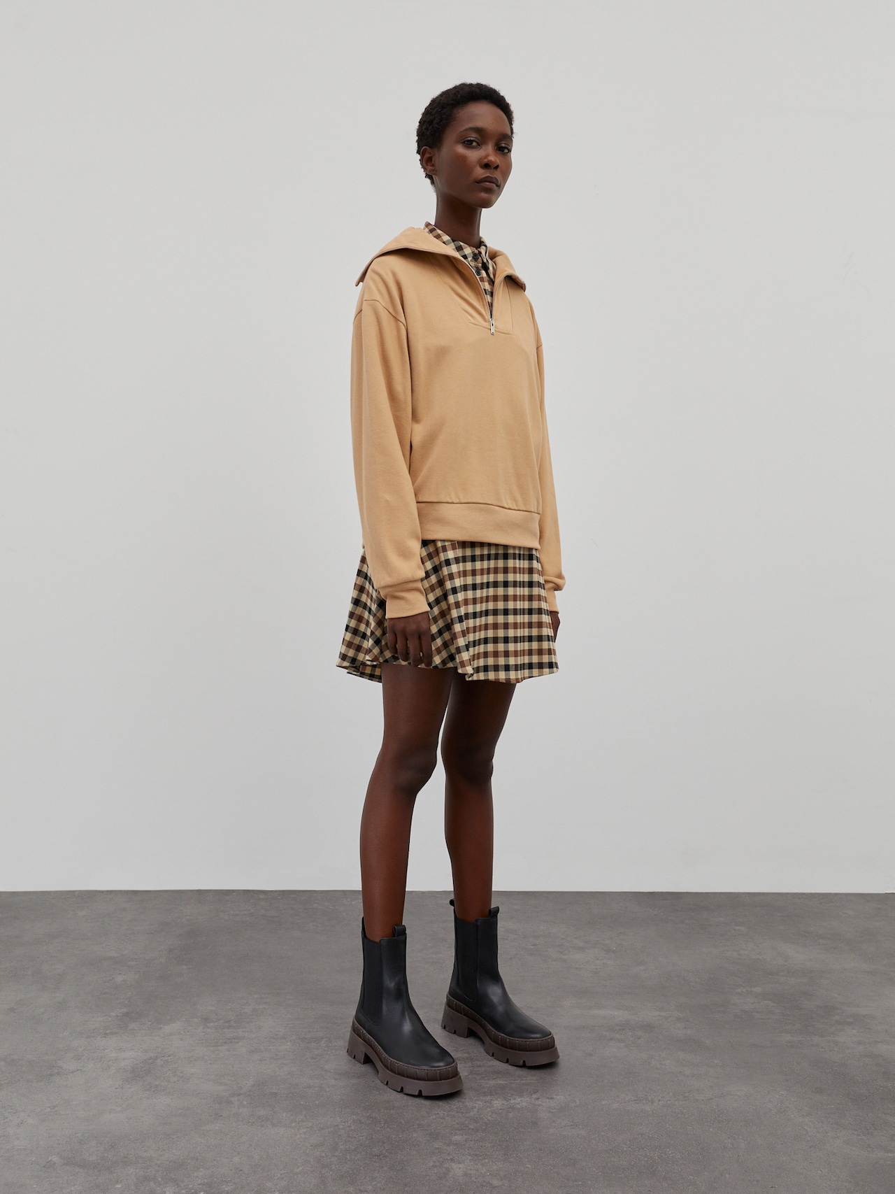 EDITED Produkte Sweatshirt 'Fionn' braun