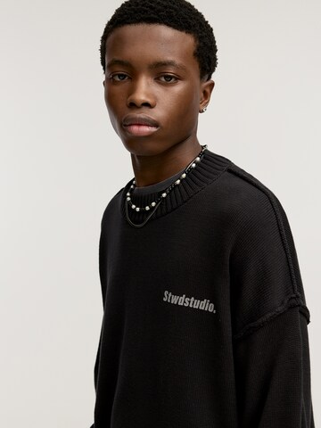 Pull&Bear Svetr – černá