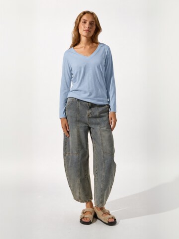 Coster Copenhagen Top ' CC Heart ' in Blue: front