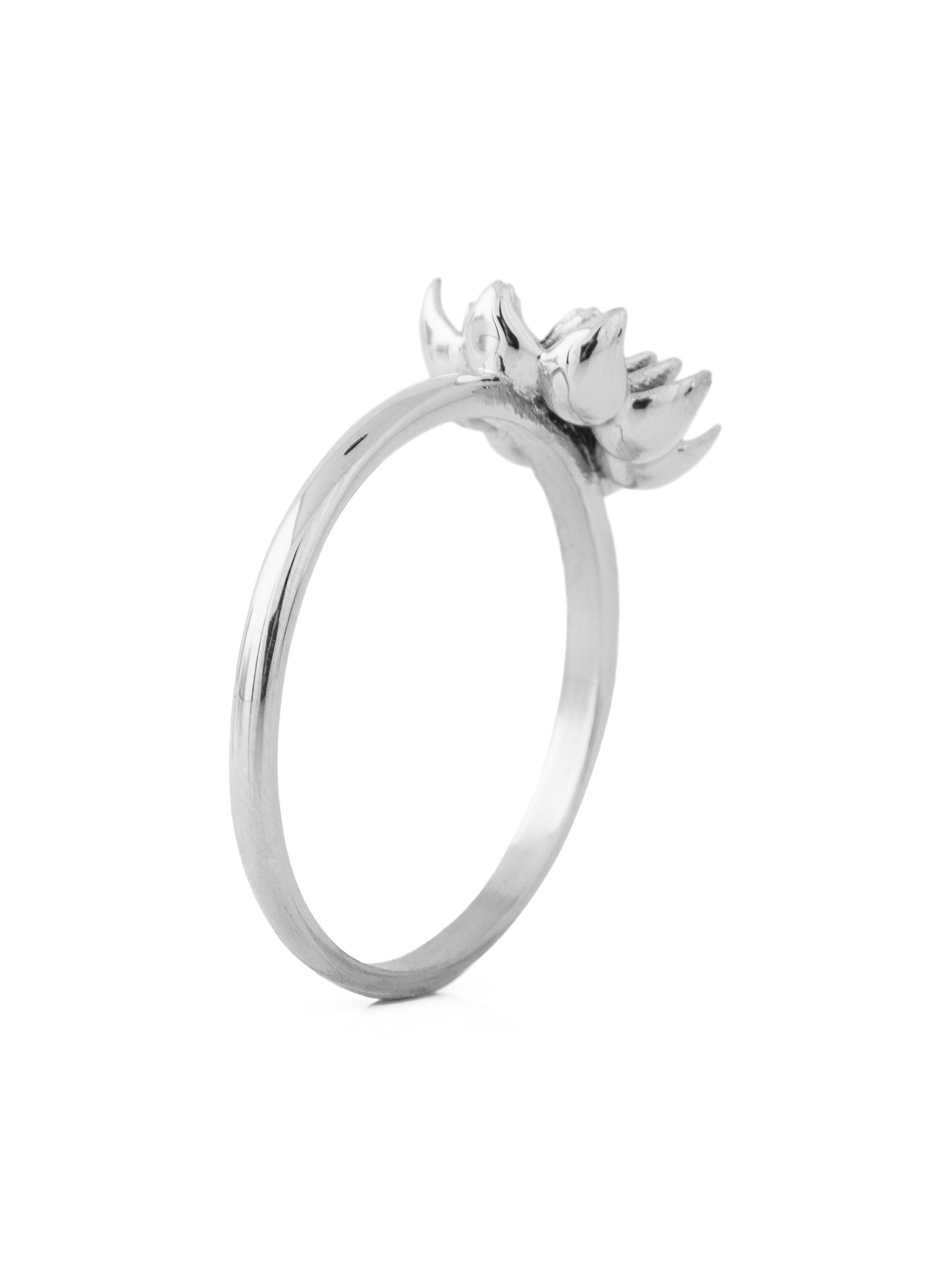 Akitsune Ring 'Lotus' in Silver
