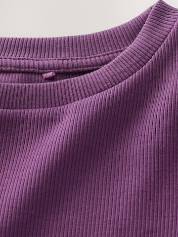 T-Shirt Next en violet