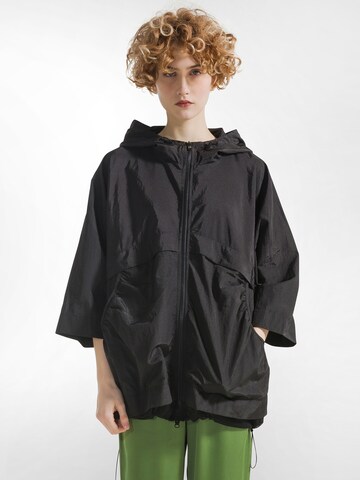 DEHA Between-season jacket in Black: front