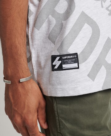 Superdry - Camiseta en gris