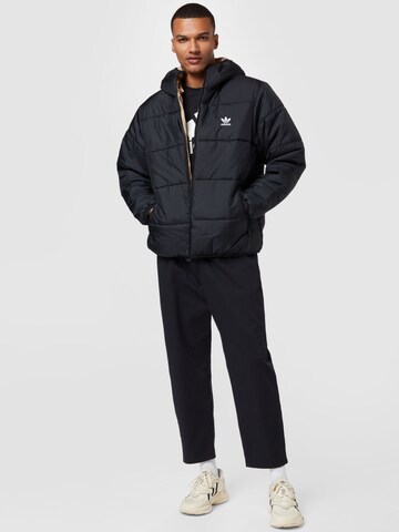 ADIDAS ORIGINALS Átmeneti dzseki 'Padded Reversible' - bézs