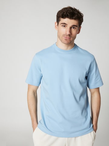 ABOUT YOU x Kevin Trapp Shirt 'Kai' (GOTS) in Blau: predná strana